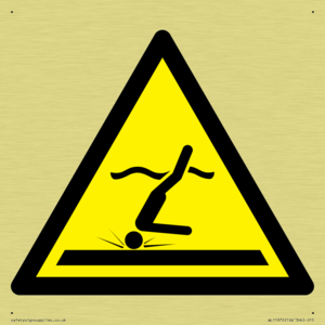 W048 Warning: Shallow water (diving)